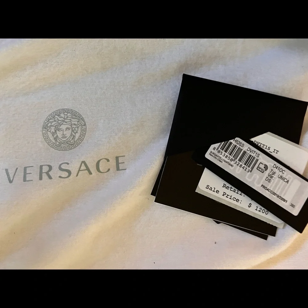 Brand New with Tags Authentic Versace Saffiano Palazzo Medusa Tote BLACK - Picture 7 of 7